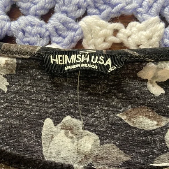 NWOT Floral Black Gray Long Tunic Blouse Shirt Top Heimish Cutout Flutter Sleeve - Picture 9 of 9